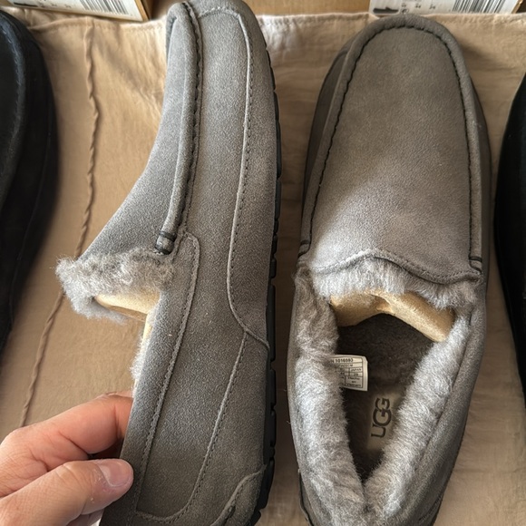 Ugg Ascot Slippers Size 11 Men’s - Picture 4 of 7